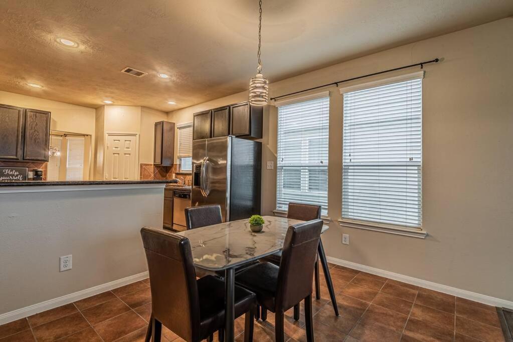 New Beautiful 4/Br Vacation Home Katy Exterior foto